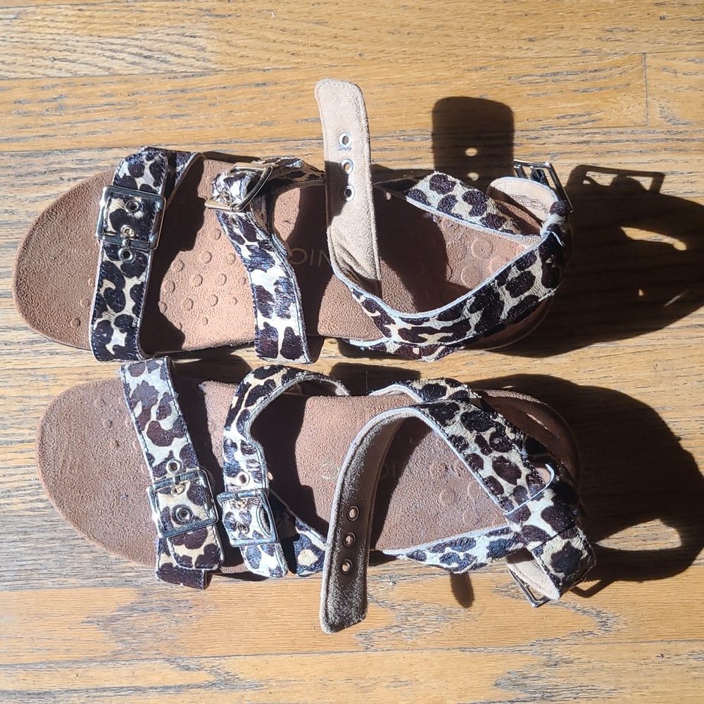 NWOT Vionic Sahara sandals, size 9